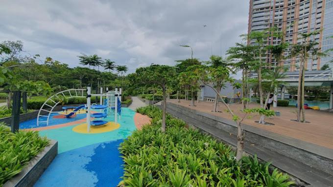 Comfort One Bed Gold Coast Pik Apartemen *