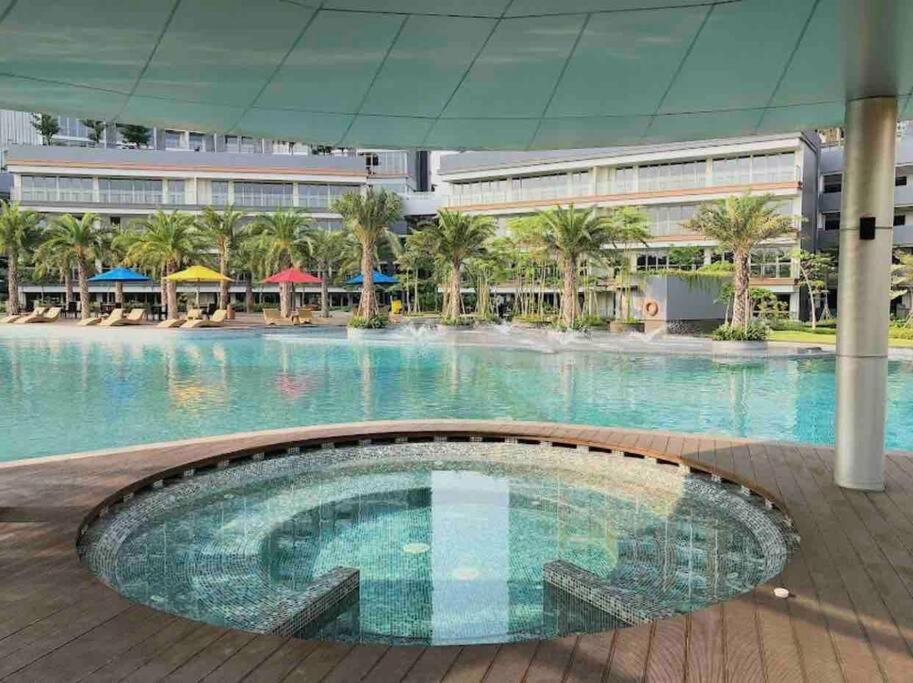 Comfort One Bed Gold Coast Pik * Jakarta