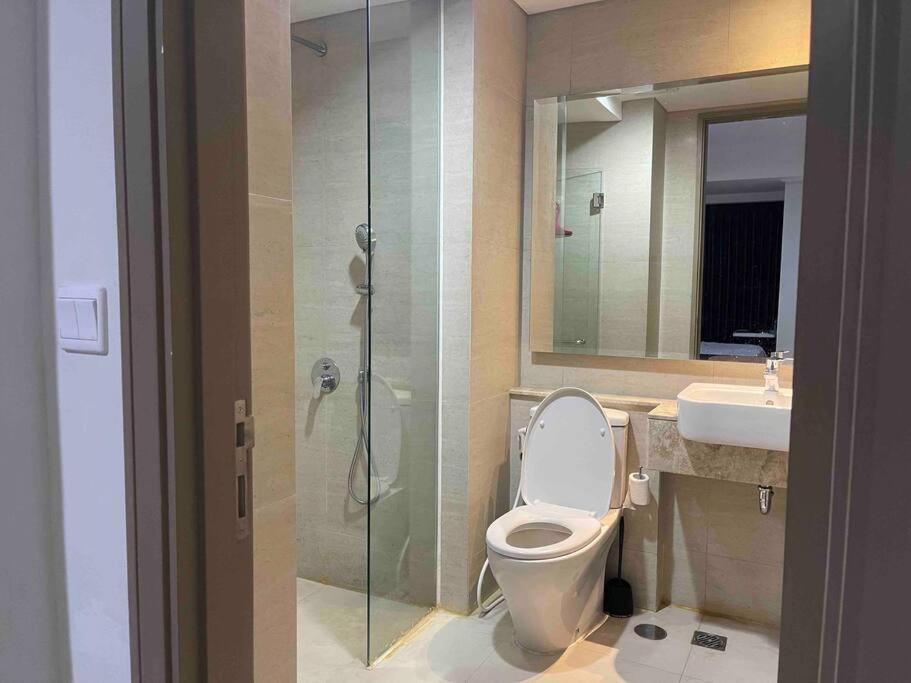 Comfort One Bed Gold Coast Pik Apartemen Jakarta