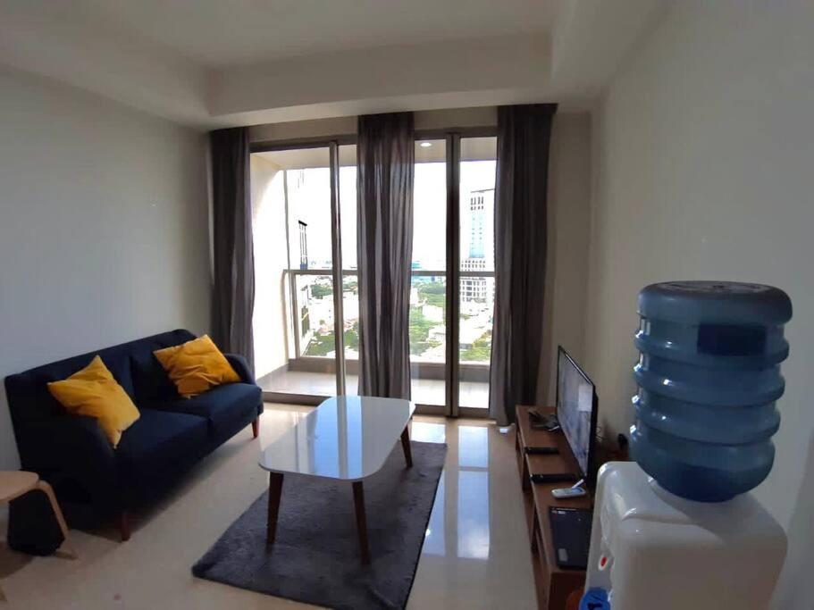 Comfort One Bed Gold Coast Pik Jakarta